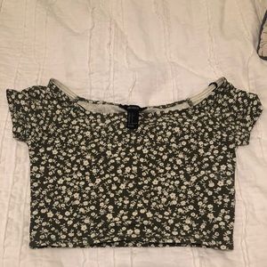 Short sleeve crop top